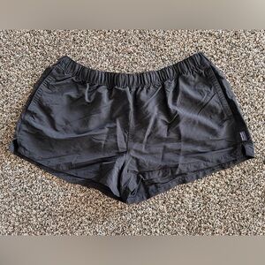 Patagonia Women’s 2.5” Barely Baggies Shorts Size XL NWOT Black Mid Rise Hiking